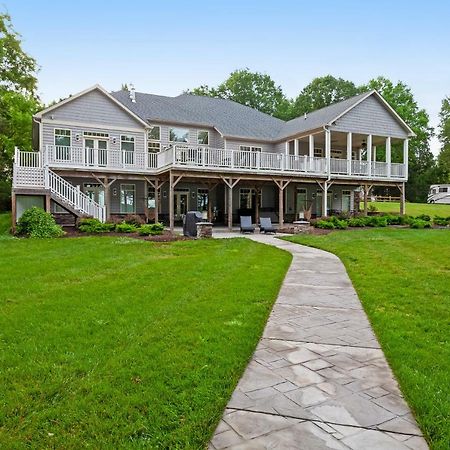 Silver Sands Glenora Exterior photo