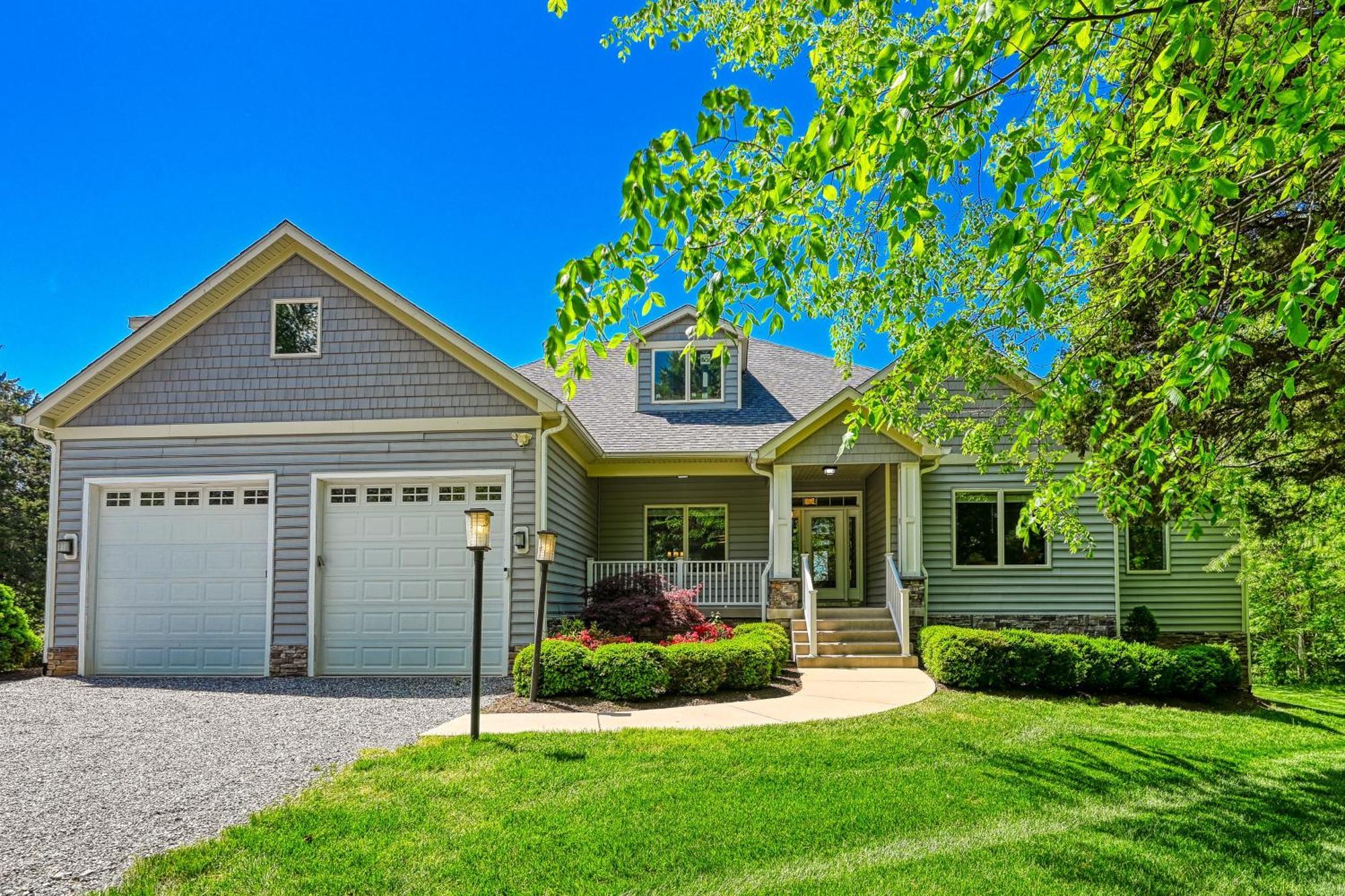 Silver Sands Glenora Exterior photo
