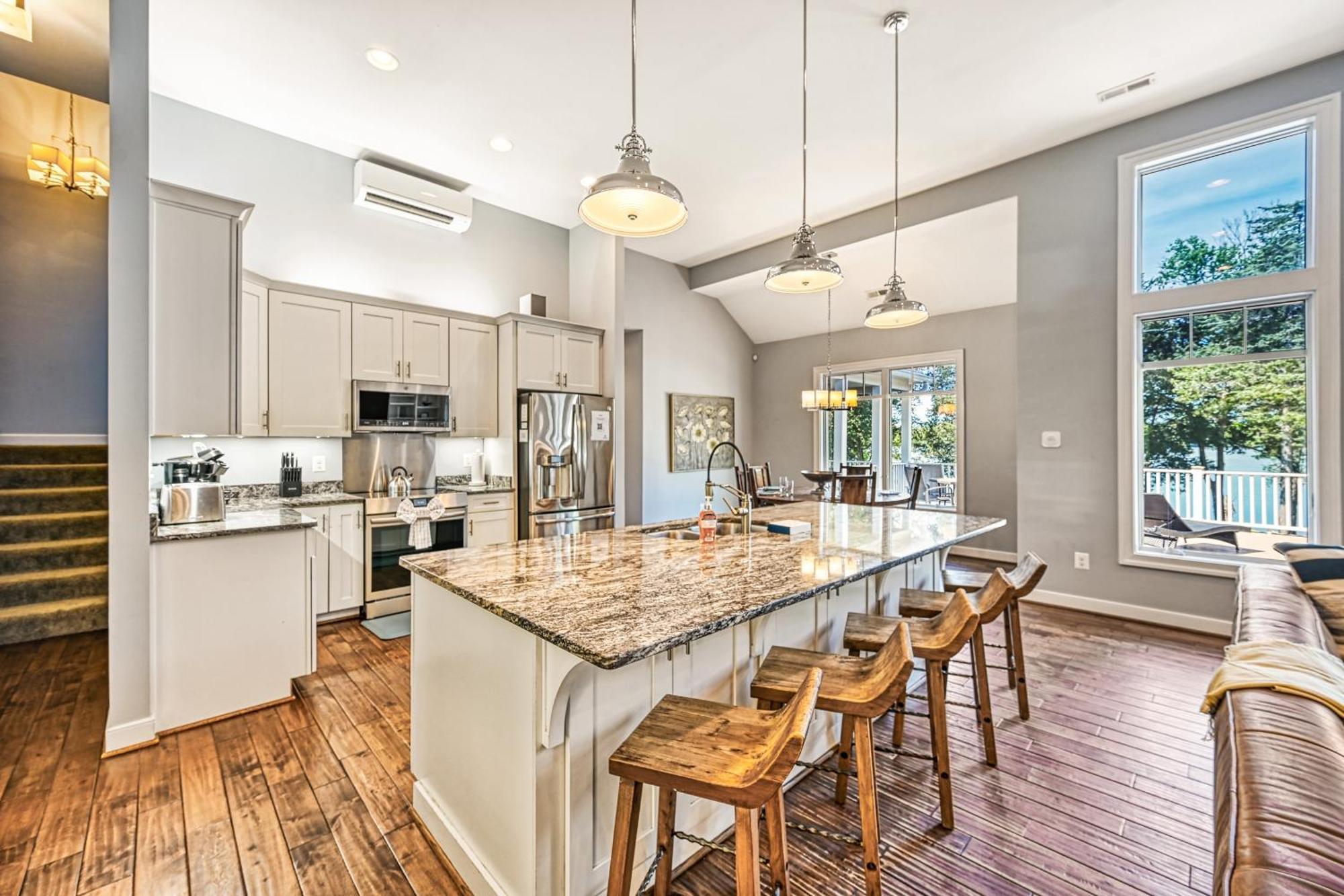 Silver Sands Glenora Exterior photo