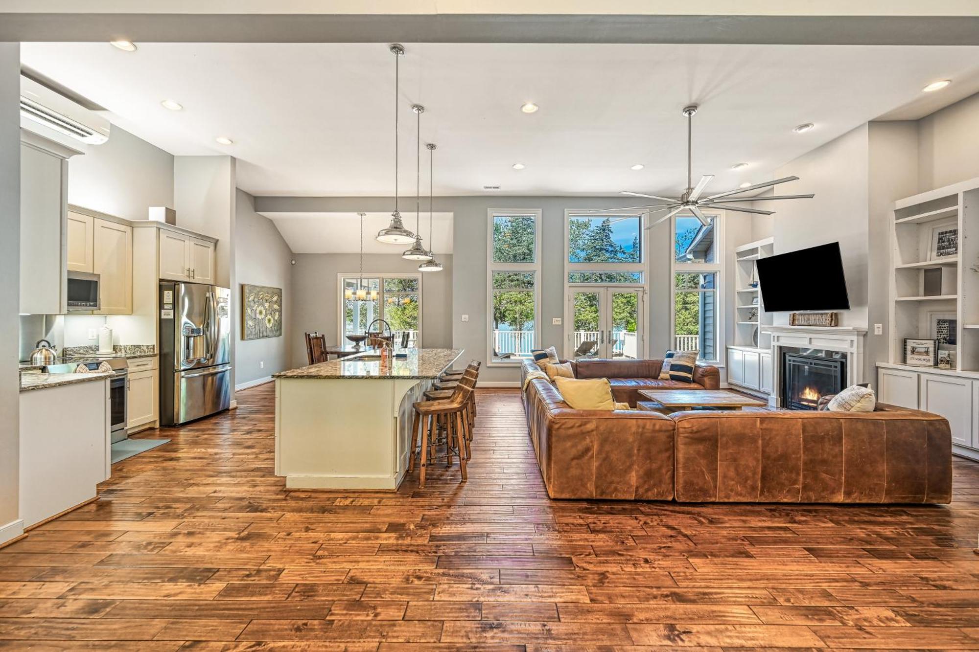 Silver Sands Glenora Exterior photo